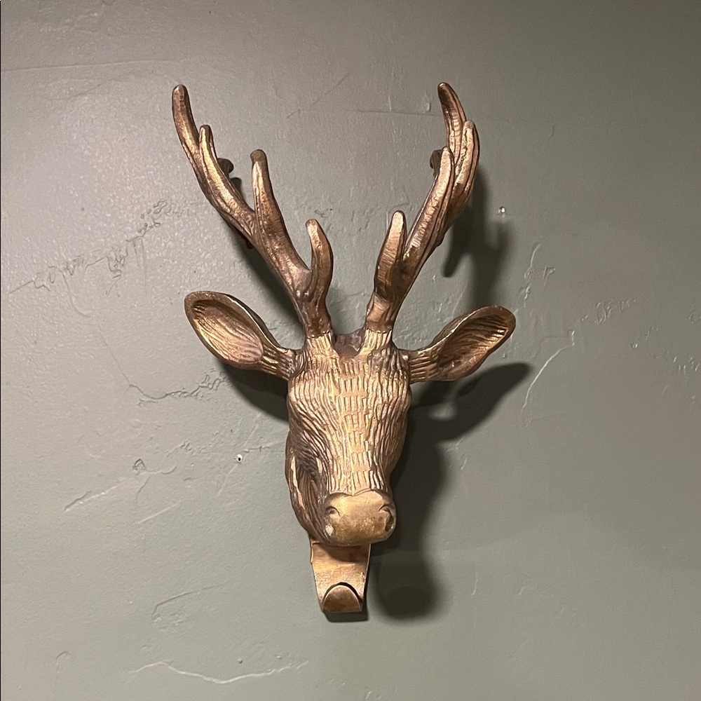 Pair of Brass tone Deer Head Wall Hooks - Picture 5 of 8